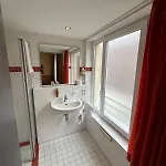 - Neue Post Hotel