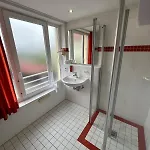 - Neue Post Hotel