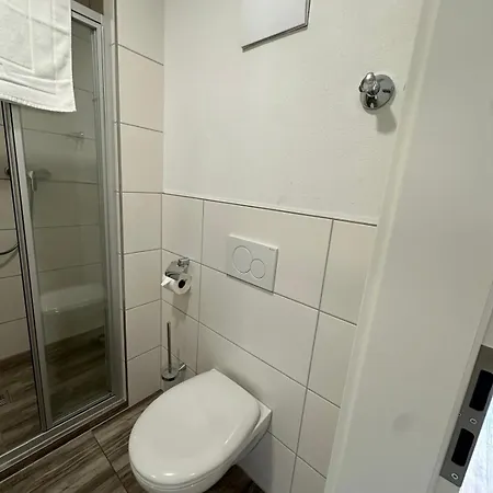 - Neue Post Hotel