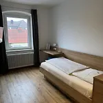 - Neue Post Hotel
