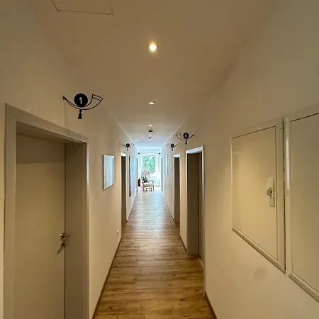 - Neue Post Hotell Meitingen