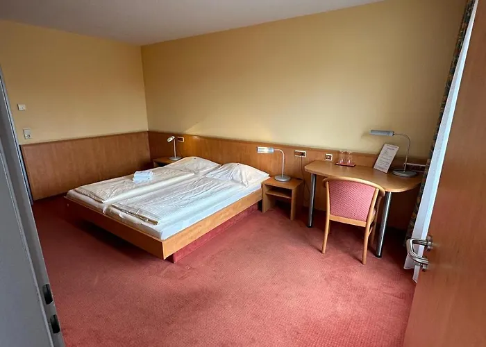 Hotell - Neue Post *